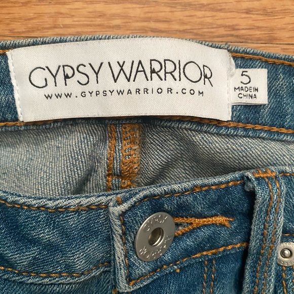 Size 5 High Rise Ripped Jeans - Picture 7 of 7